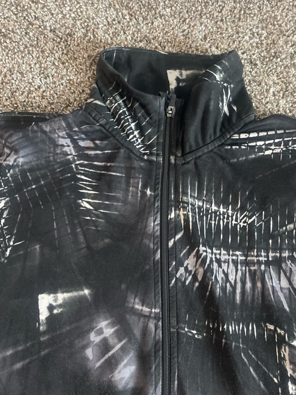 Nike Black and White Patterned Zip-Up Women’s Sweatshirt